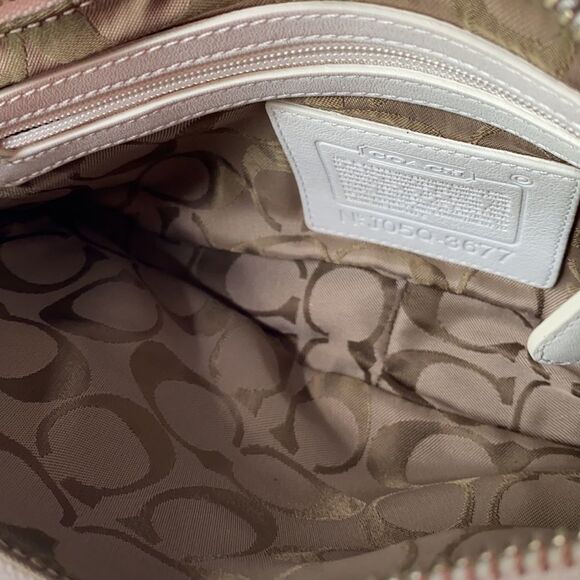 Coach white leather little purse EUC - Picture 5 of 11